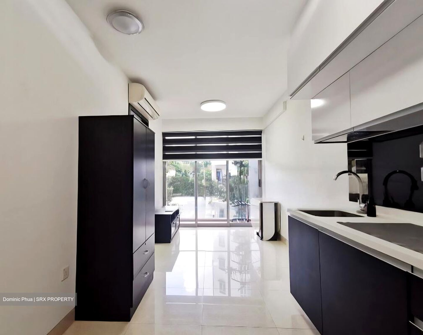Centra Residence (D14), Apartment #464986391